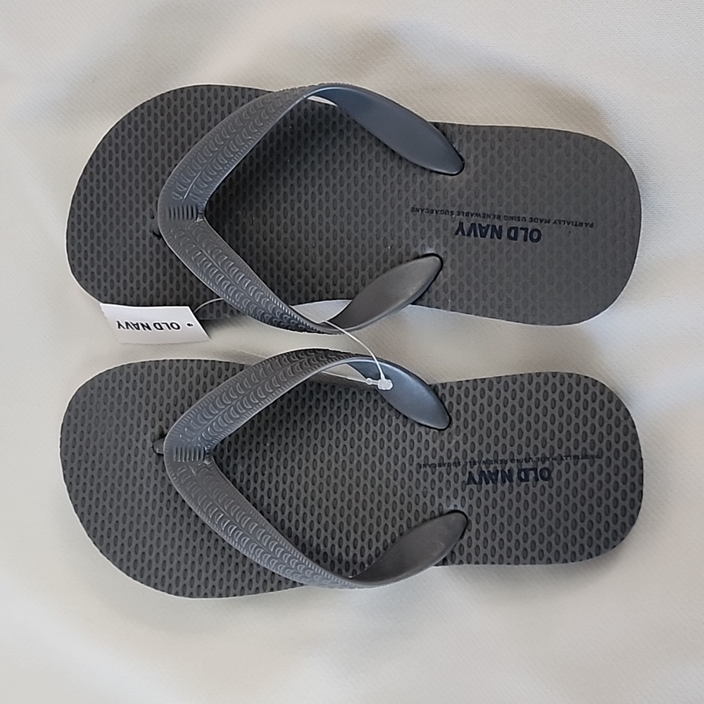 Old Navy Flip Flop Size: 12-13